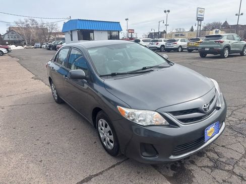 Used 2011 Toyota Corolla LE FWD image 4