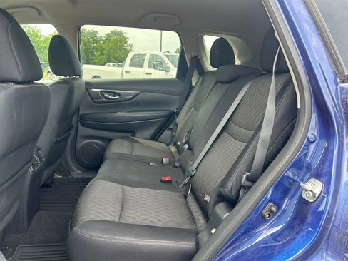 Used 2018 Nissan Rogue SV w/ Premium Package AWD/4WD image 7