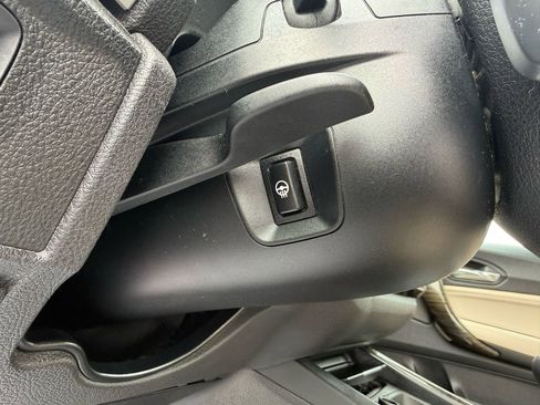 Used 2015 BMW 228i Convertible image 17