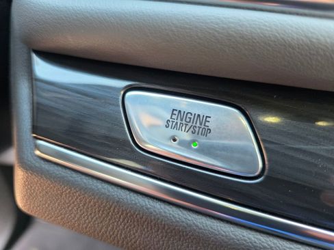 Used 2024 Buick Enclave Premium image 21