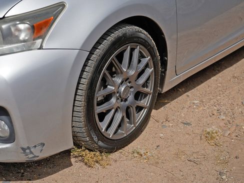 Used 2012 Lexus CT 200h Premium w/ Premium Audio Pkg FWD image 6