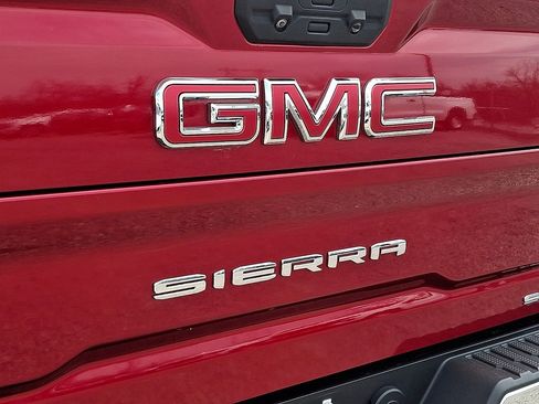 Used 2022 GMC Sierra 2500 SLT w/ Driver Alert Package I AWD/4WD image 32