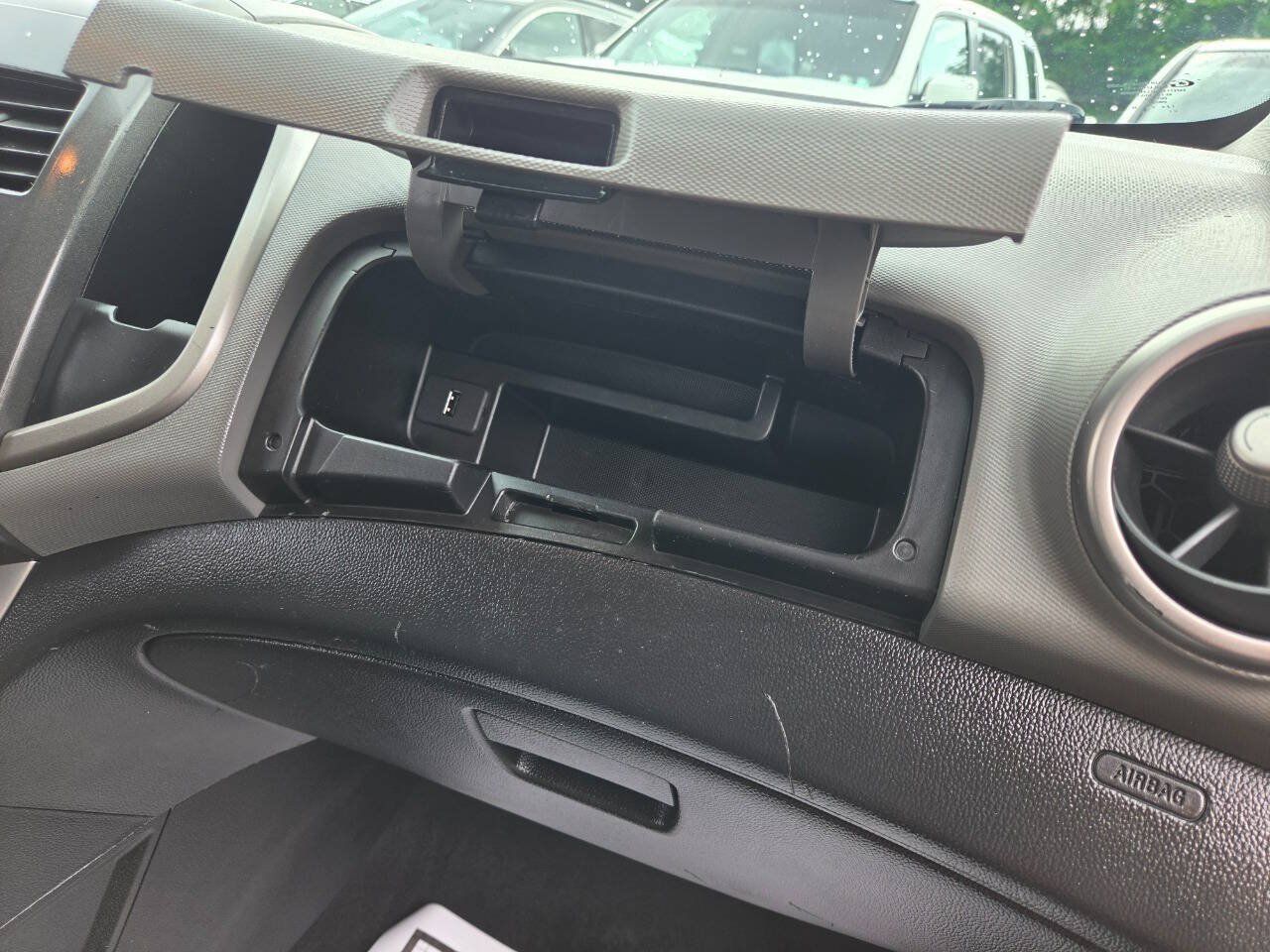 Used 2015 Chevrolet Sonic LT FWD image 27