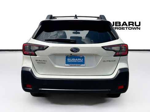 Used 2023 Subaru Outback Premium AWD/4WD image 6