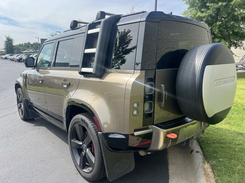 Used 2021 Land Rover Defender 110 X AWD/4WD image 18