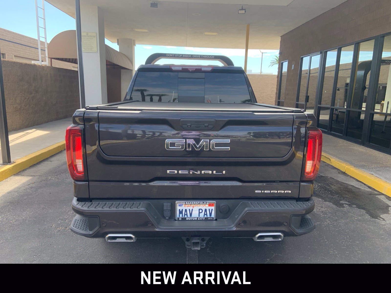 Used 2022 GMC Sierra 1500 Denali Ultimate AWD/4WD image 5