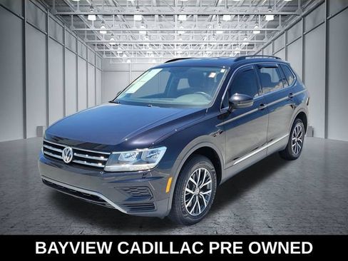 Used 2020 Volkswagen Tiguan SE FWD image 1