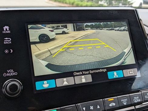 Certified 2021 Honda Odyssey Touring image 24