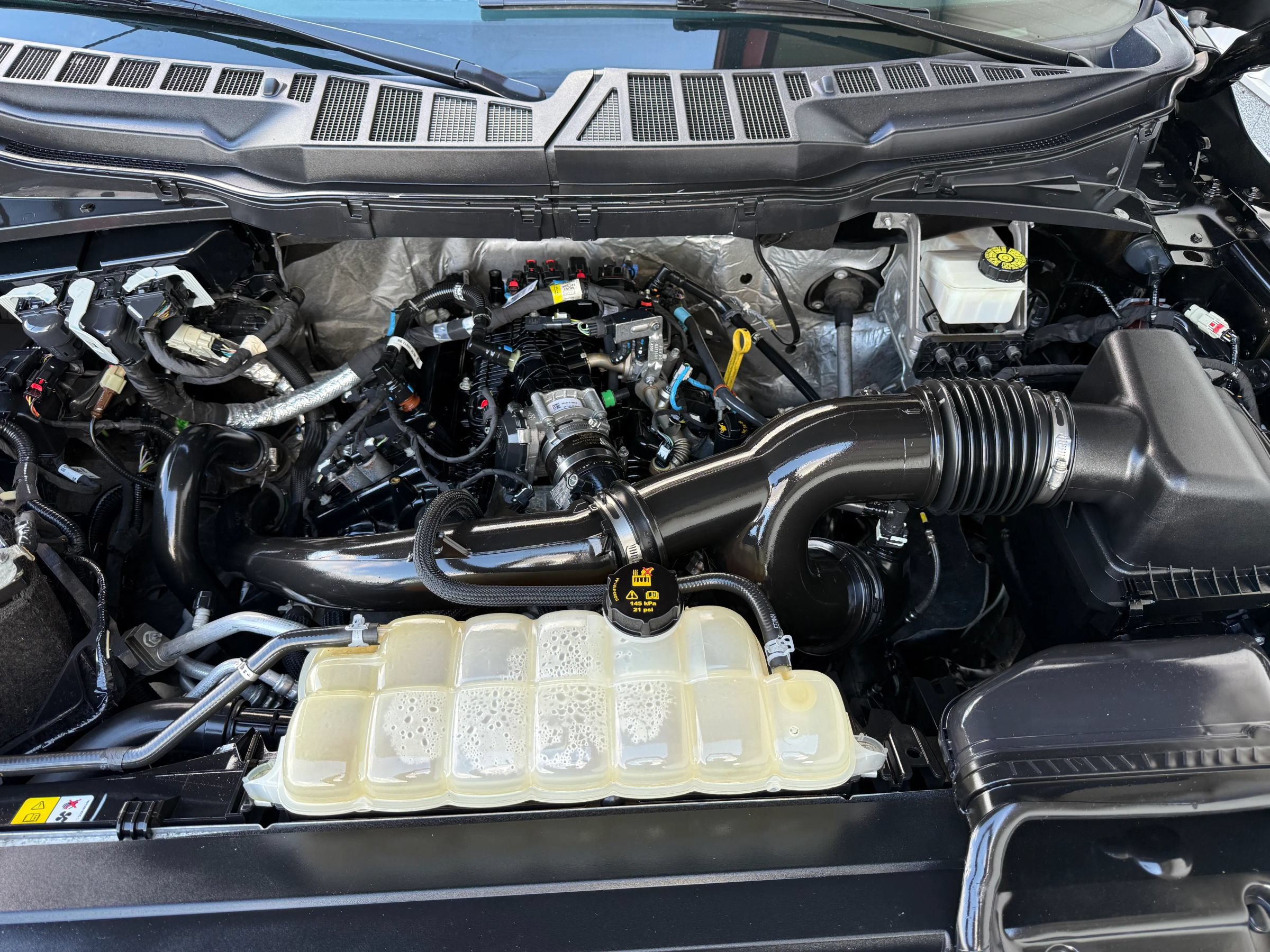 Used 2021 Ford F150 Lariat AWD/4WD image 9