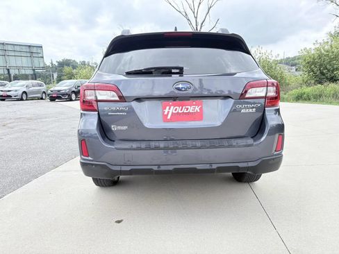 Used 2017 Subaru Outback 2.5i Limited AWD/4WD image 5