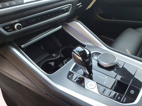 Used 2022 BMW X6 xDrive40i w/ M Sport Package AWD/4WD image 23