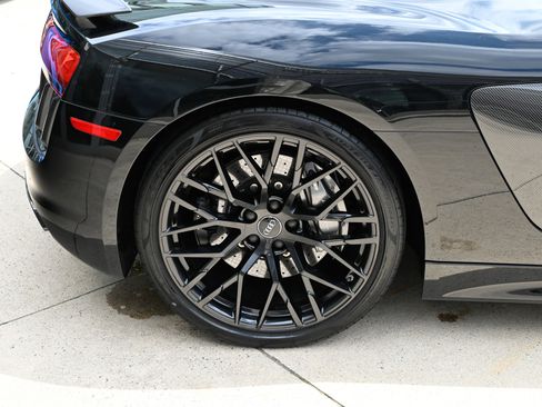 Used 2018 Audi R8 V10 plus AWD/4WD image 11