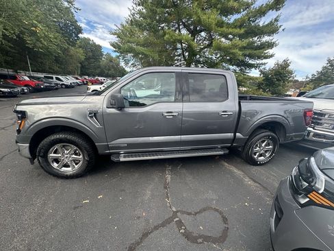 Used 2024 Ford F150 XLT w/ Mobile Office Package image 8