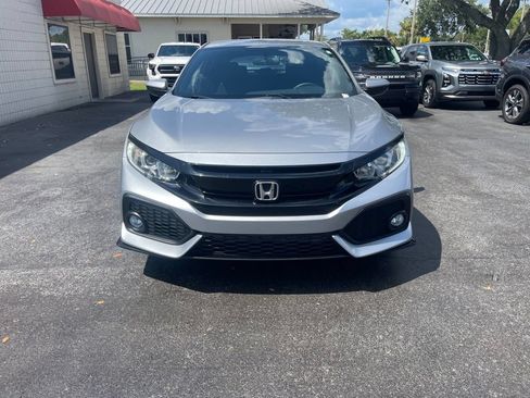 Used 2018 Honda Civic Sport image 9