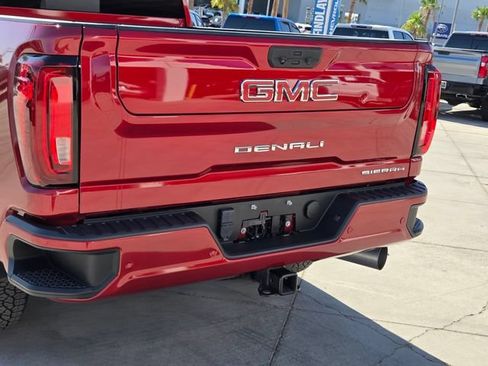 Certified 2022 GMC Sierra 2500 Denali AWD/4WD image 5