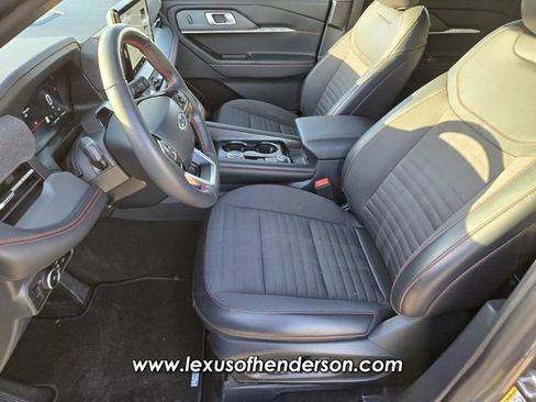 Used 2025 Ford Explorer ST-Line w/ ST-Line Street Pack AWD/4WD image 10