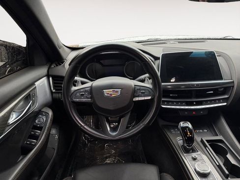 Used 2022 Cadillac CT5 V image 18