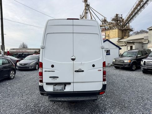 Used 2010 Freightliner Sprinter 2500 image 6