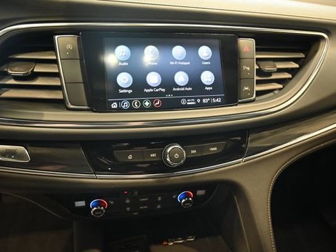 Used 2023 Buick Enclave Essence w/ LPO, Touring Package image 16
