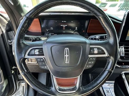Used 2021 Lincoln Navigator L Reserve RWD image 21