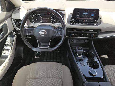Used 2025 Nissan Rogue SV AWD/4WD image 11