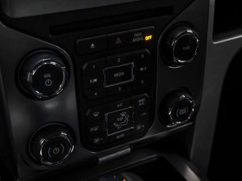 Used 2014 Ford F150 FX4 w/ Equipment Group 402A Luxury AWD/4WD image 23