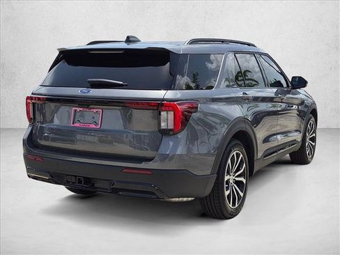 Used 2026 Ford Explorer ST-Line RWD image 5