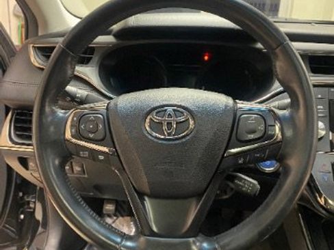 Used 2016 Toyota Avalon Limited image 22
