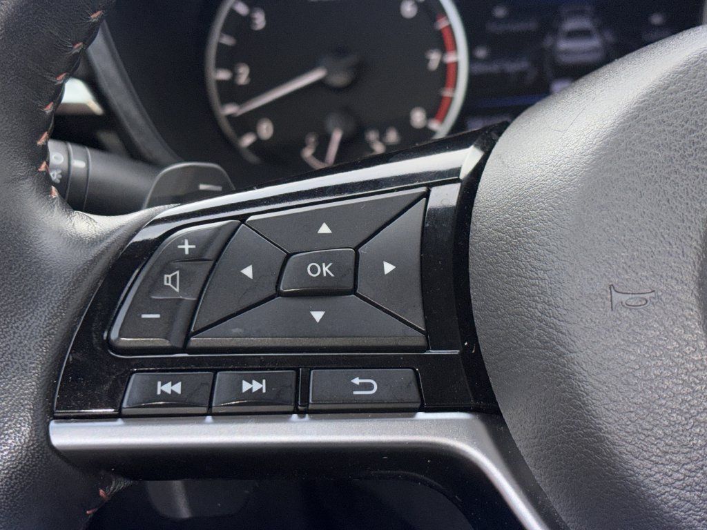 Used 2020 Nissan Altima 2.5 SR FWD image 12