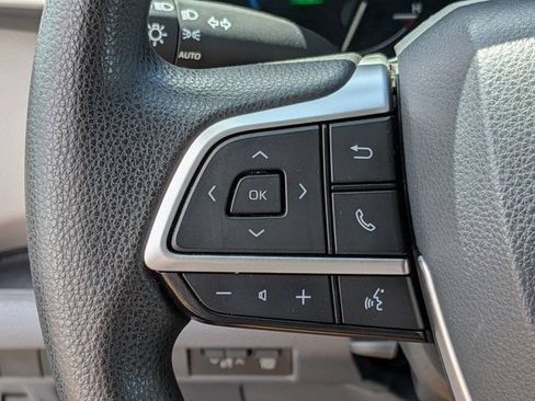 Used 2021 Toyota Sienna LE FWD image 21