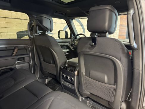 Used 2024 Land Rover Defender 110 X AWD/4WD image 44