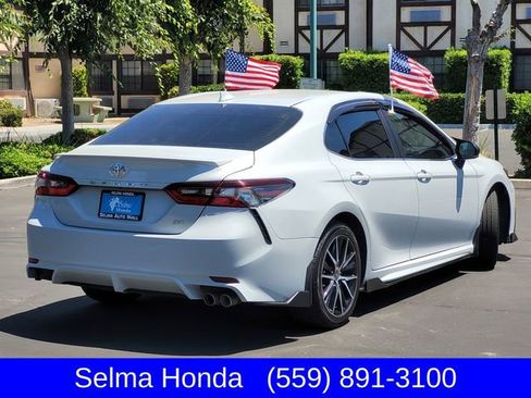 Used 2023 Toyota Camry SE FWD image 5