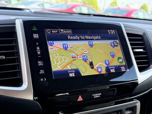 Used 2016 Honda Pilot Touring image 7