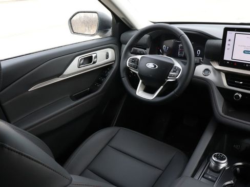 New 2026 Ford Explorer Active w/ Active Comfort Package image 11