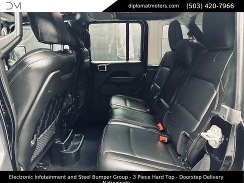 Used 2018 Jeep Wrangler Unlimited Rubicon AWD/4WD image 23