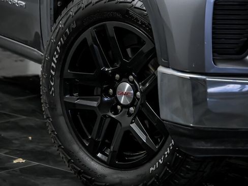 Used 2020 GMC Sierra 1500 SLE w/ X31 Off-Road Package image 3