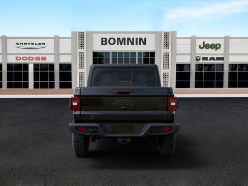 New 2025 Jeep Gladiator Willys image 7