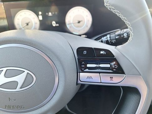 Used 2024 Hyundai Elantra SEL w/ Convenience Package image 15