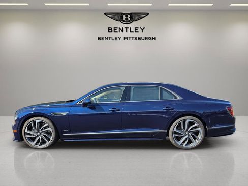 New 2025 Bentley Flying Spur Plug-In Hybrid image 2