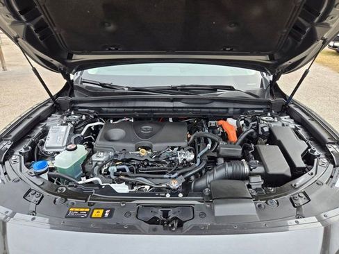 Used 2025 MAZDA CX-50 AWD 2.5 Hybrid w/ Premium Pkg image 31