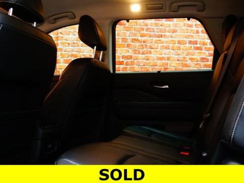 Certified 2023 Nissan Pathfinder SL w/ Lighting Package (N92) AWD/4WD image 31