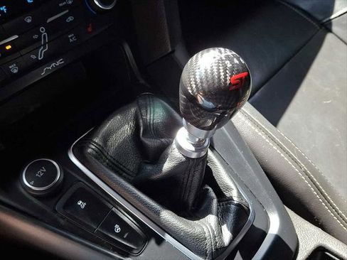 Used 2016 Ford Focus ST w/ Equipment Group 402A FWD image 13
