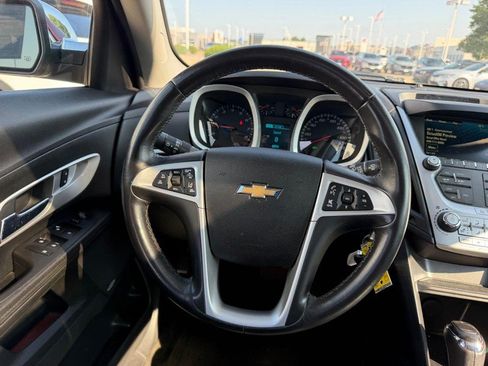 Used 2017 Chevrolet Equinox Premier w/ Enhanced Convenience Package FWD image 12