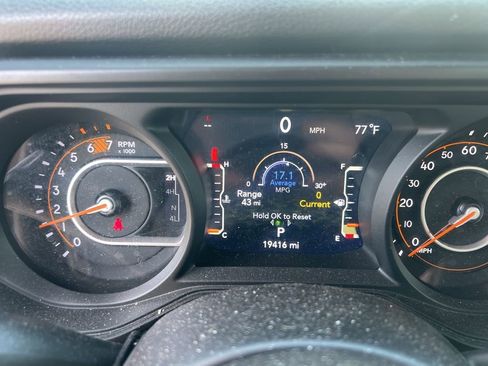 Used 2024 Jeep Wrangler Willys image 7