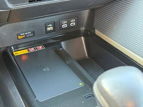 Certified 2025 Toyota Camry SE FWD image 33