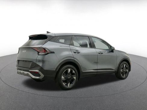 Used 2026 Kia Sportage LX AWD/4WD image 9