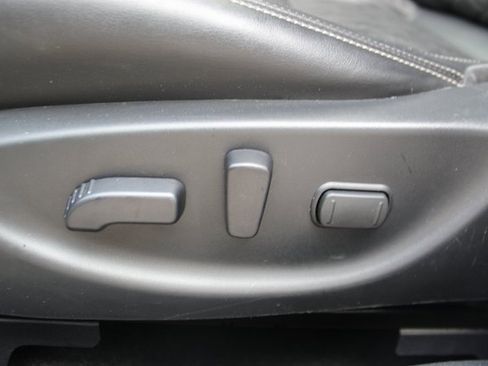 Used 2017 Nissan Maxima Platinum image 11