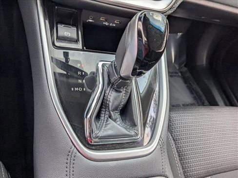 Used 2022 Subaru Outback Premium image 8