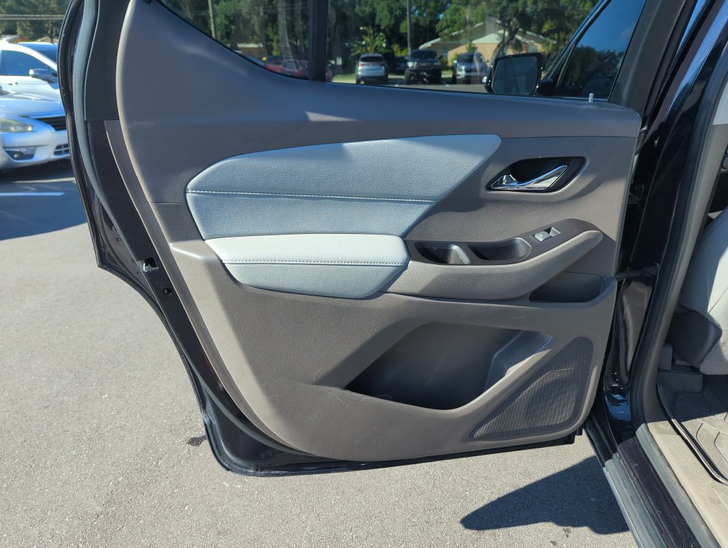 Used 2020 Chevrolet Traverse LT w/ LT Premium Package FWD image 26
