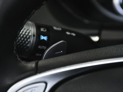 Used 2025 Genesis GV70 2.5T w/ Select Package image 33